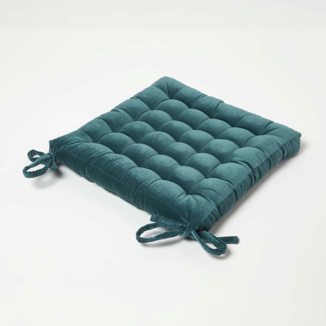 Homescapes Seat Pad Luxury Cotton Velvet Indoor Outdoor Garden Dining Cushion Green 40 x 40 cm 1