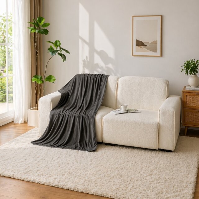 Dyzi Home Extra Soft & Lightweight Cooling Blanket, Arc-Chill & Hypoallergenic - 200 x 240cm