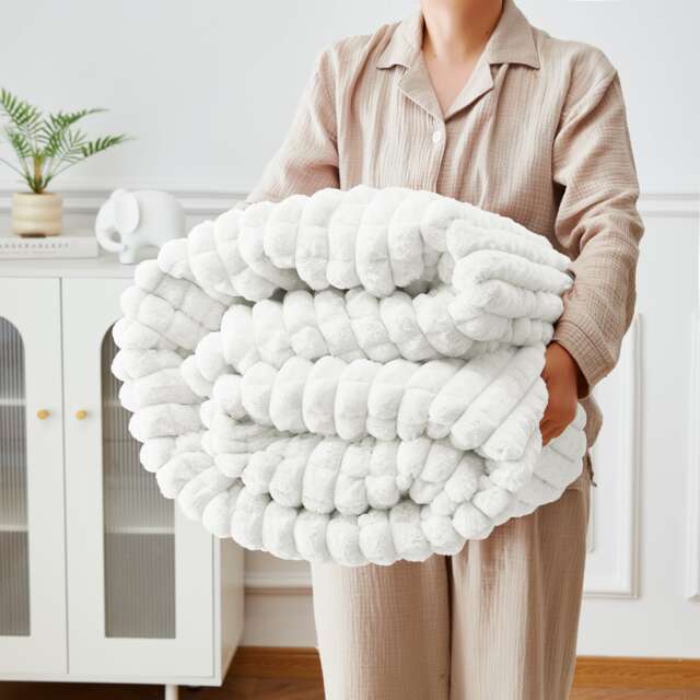 Groundlevel Super Soft Luxury Faux Fur Box Throw Plush Cozy Home Decor Blanket Cream Cream