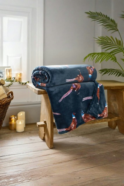 Pheasants Design Cosy Throw – Navy Fleece Blanket, 140 x 180cm