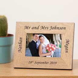 Personalised Mr and Mrs Wood Picture Frame 6 x 4 Wedding Couple
