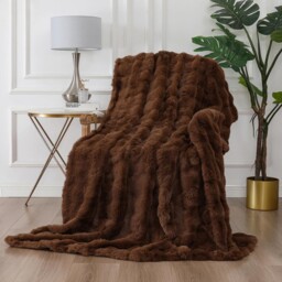 Luxury 3D Fur Polyester Blanket Soft & Cosy (150x200cm)