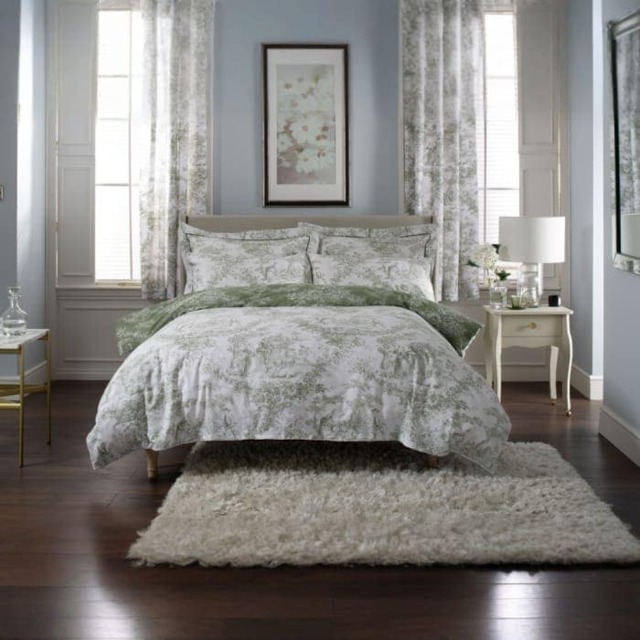 Toile De Jouy Cotton Duvet Set With Classic Scenic Print