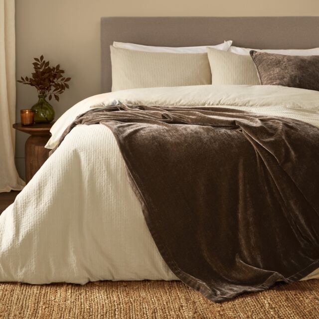 Yard Heavy Chenille Velvet Throw