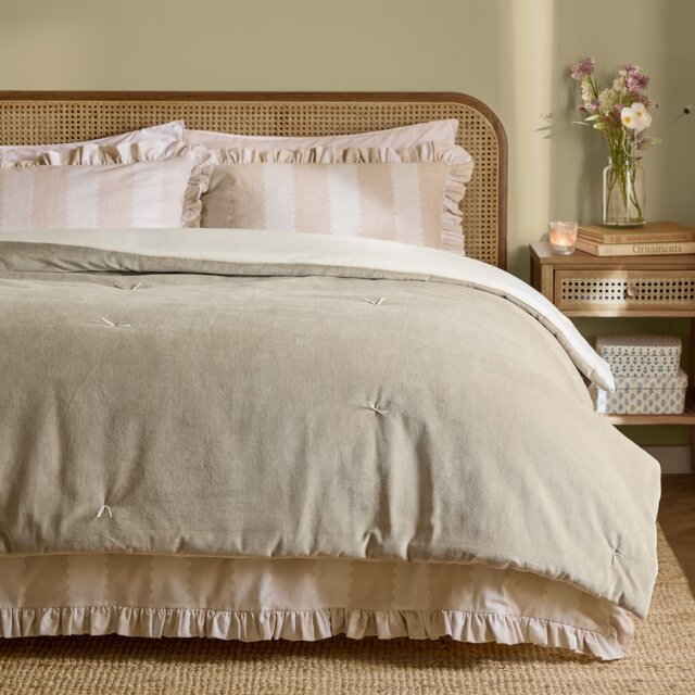 Wylder Edie Cotton Velvet Bedspread Cream Natural 1