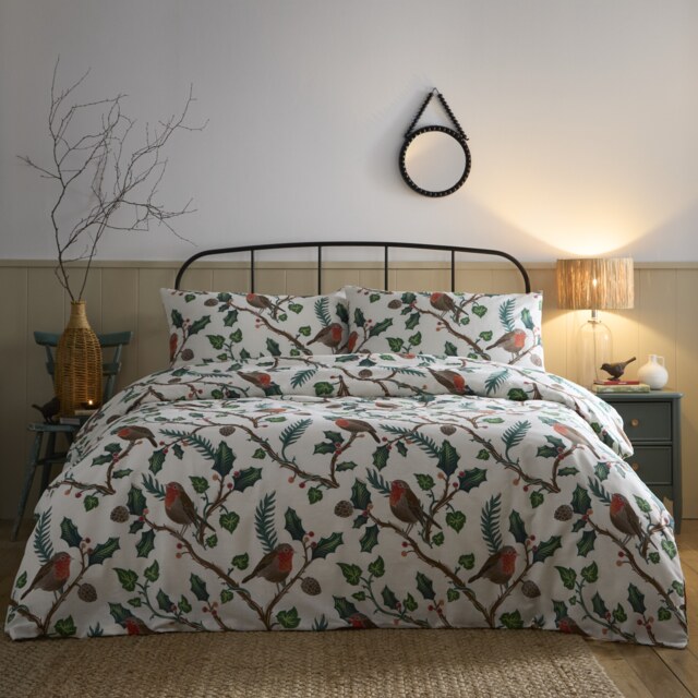 Dalby Robins Holly Soft Easy Care Bed Linen Bedding Duvet Cover Quilt Set With Pillow Cases Blue King