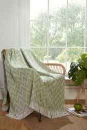 Chester Zig Zag Geometric Green Throw Over Blanket with Tassels 130 x 170 cm