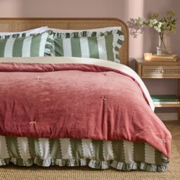 Wylder Edie Cotton Velvet Bedspread Pink Rose 1