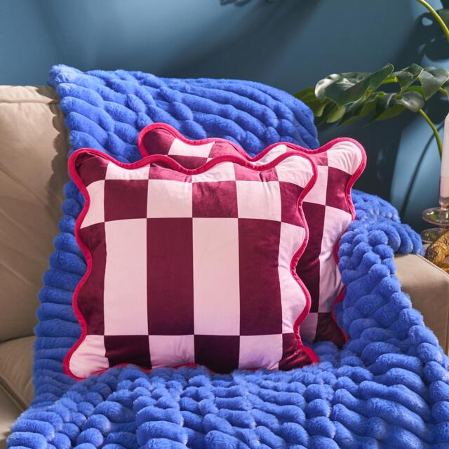OHS 2 x Scallop Edge Checkerboard Matte Velvet Cushion Covers Multi