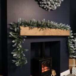 2.7m x 25cm Snow Tipped Plain Christmas Garland with 200 Tips