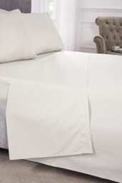 Percale Collection 180 Thread Count Percale Flat Sheet in Ivory - King