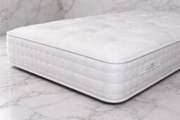 Silk 2000 Pocket Sprung 2ft6 Small Single Mattress