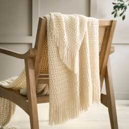 Appletree Textured Knit Throw Natural