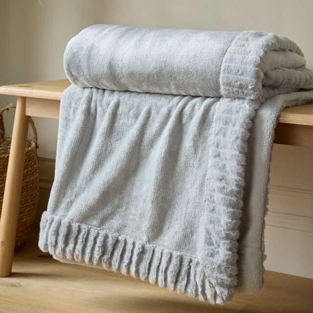 Catherine Lansfield Velvet And Faux Fur Soft Touch Blanket Throw Silver Silver Grey
