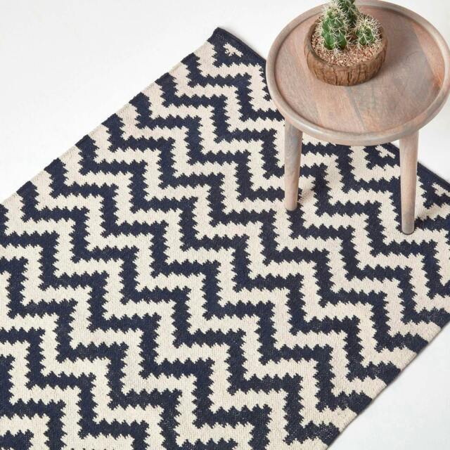Homescapes Casablanca Handwoven Zig Zag Pattern Dark Blue and White Cotton Kilim Rug - 120 x 170 cm Blue Dark Blue and White