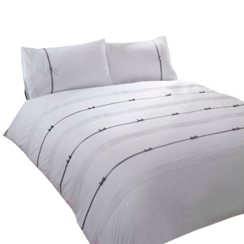 Clarissa Stripped Polycotton Duvet Cover Set with Pillowcase White Single 1