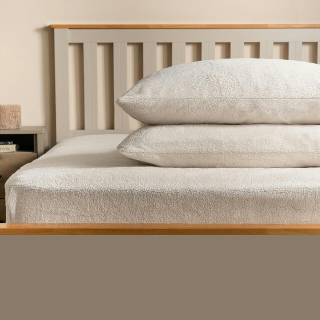 OHS 2 Pack Soft Cosy Teddy Fleece Pillowcases, 50x75cm - White