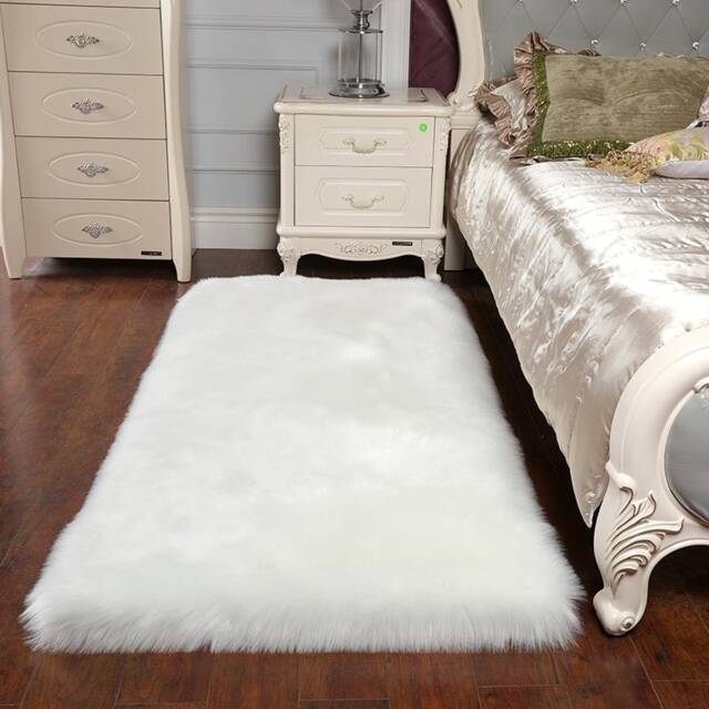 Living and Home Retangular Soft Shaggy Area Rug, White, 90cm L x 60cm W White