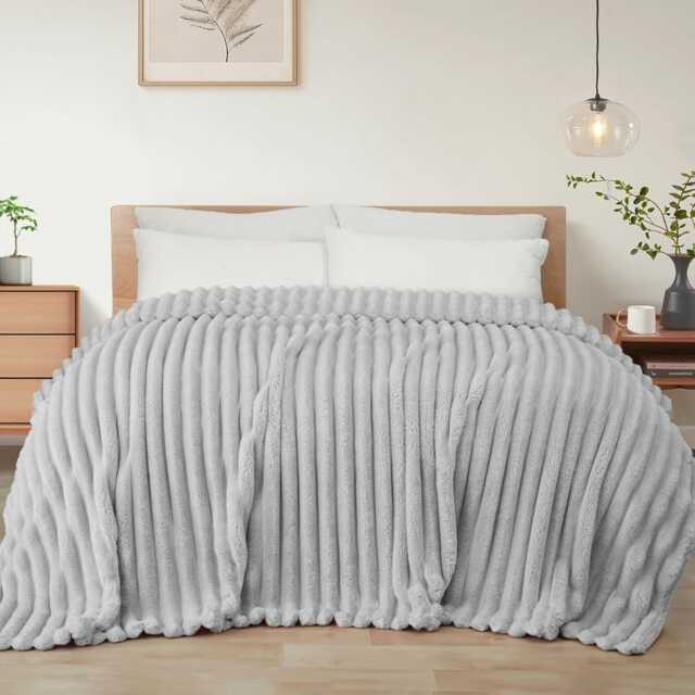 Ribbed Jacquard Fleece Bed Blanket Throw 150x200cm