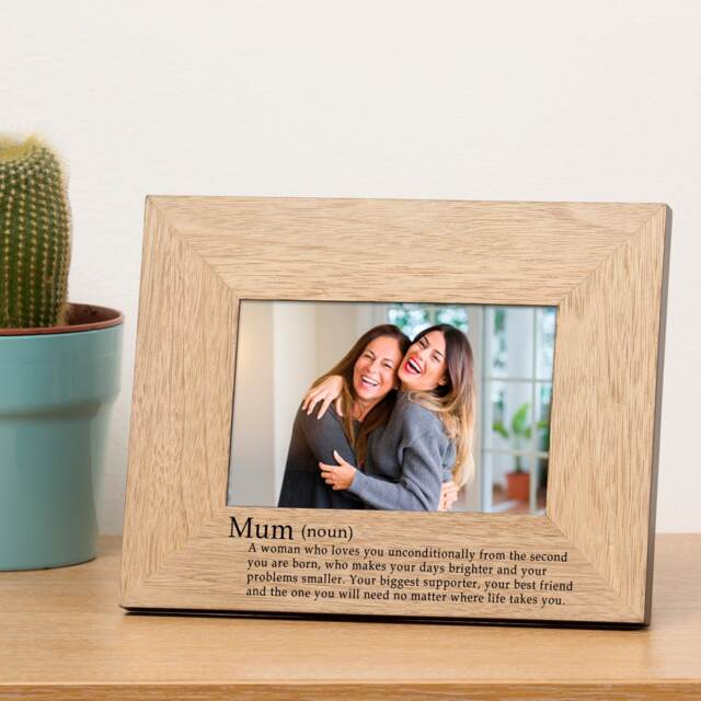 Personalised Definiton of A Mum Wood Picture Frame 7x5 Mothers Day