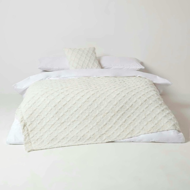 Homescapes White Diamond Cotton Tufted Throw - 125 x 150 cm White 1