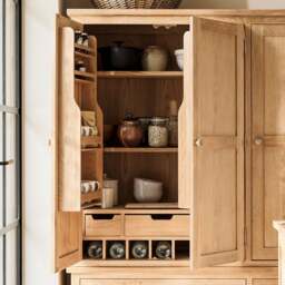 Triple Larder - Inglesham Whitewash Oak - The Cotswold Company - thumbnail 5