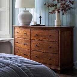 Winchcombe Dark Oak Low and Wide 6 Drawer Chest - The Cotswold Company - thumbnail 2