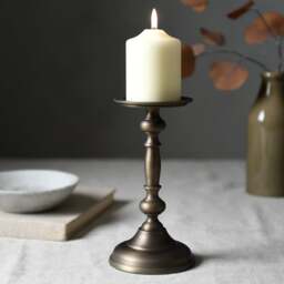 Hampton Pillar Medium - Candle Holder - The Cotswold Company