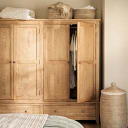 Inglesham Whitewash Oak Quad Wardrobe - The Cotswold Company - thumbnail 3