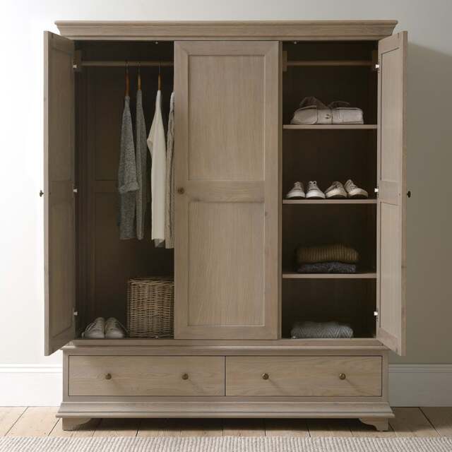 Winchcombe Smoked Oak Triple Wardrobe - The Cotswold Company - image 1