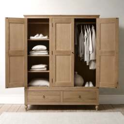 Elkstone Mellow Oak Triple Wardrobe - The Cotswold Company - thumbnail 2