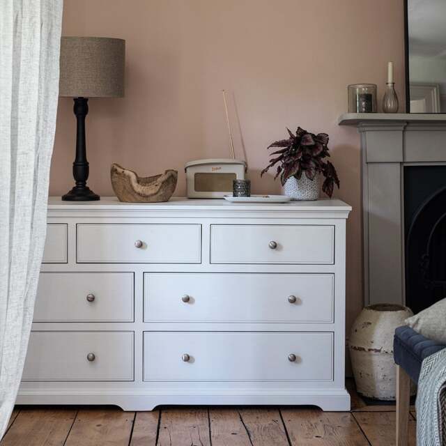 Fairford Soft White 7 Drawer Wide Chest - The Cotswold Company - image 1