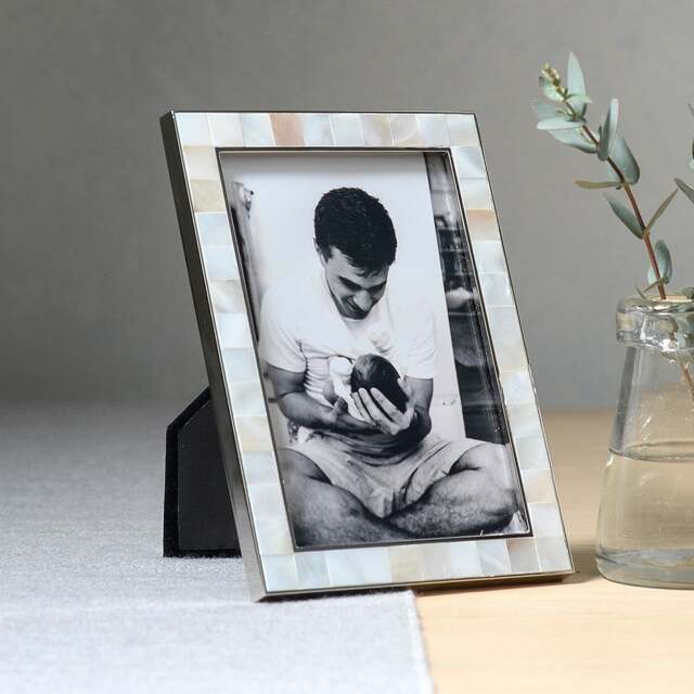 Photo Frame 4x6 - Mother of Pearl - The Cotswold Company - image 1