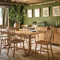 6-8 Seater Extending Dining Table - Elkstone Mellow Oak - The Cotswold Company - thumbnail 2