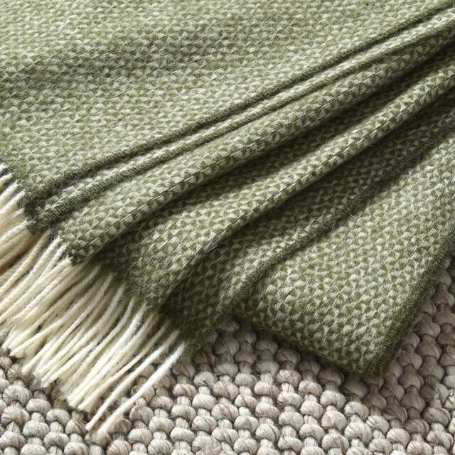 Stow British Wool Forest Green Throw - Home Accessories - The Cotswold Company - image 1