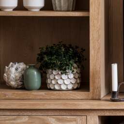 Dot Sculptural - White - Vase - The Cotswold Company - thumbnail 4
