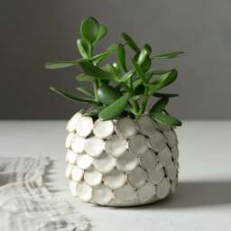 Dot Sculptural - White - Vase - The Cotswold Company - thumbnail 2