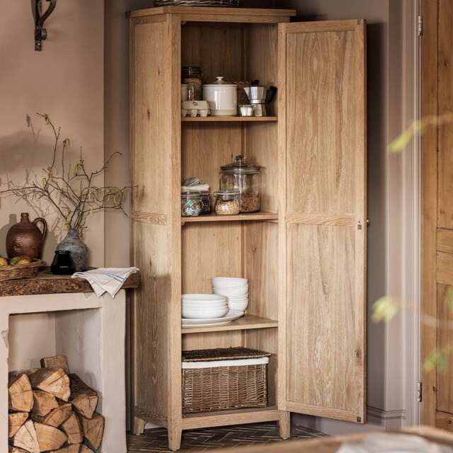 Shaker Cupboard - Inglesham Whitewash Oak - The Cotswold Company - image 1