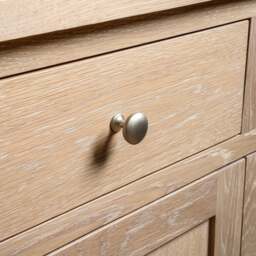 Inglesham Whitewash Oak 5 Drawer Chest - The Cotswold Company - thumbnail 7