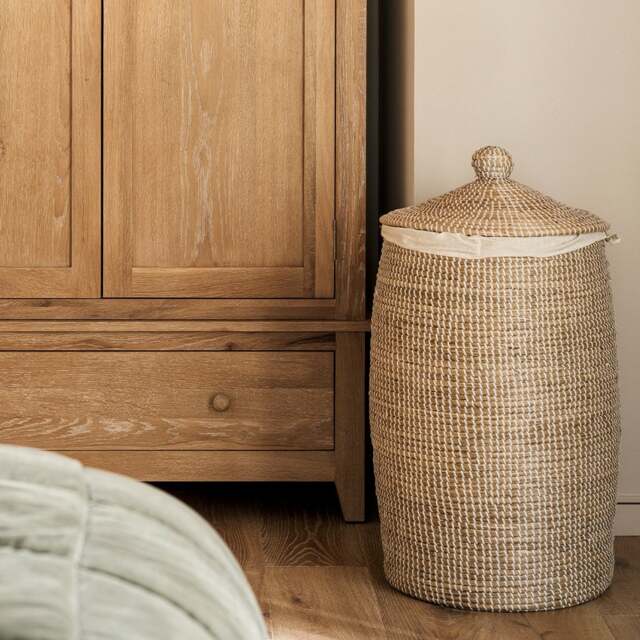 Seagrass Basket With Lid - Large - Home Accessories - The Cotswold Company - image 1