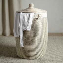 Seagrass Basket With Lid - Large - Home Accessories - The Cotswold Company - thumbnail 4