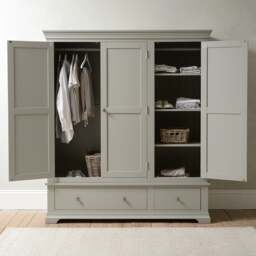 Chantilly Pebble Grey Triple Wardrobe - The Cotswold Company