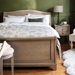 Winchcombe Smoked Oak 5ft King Size Sleigh Bed - The Cotswold Company - thumbnail 2