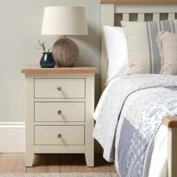 3 Drawer Bedside Table - Chester Classic Cream - The Cotswold Company
