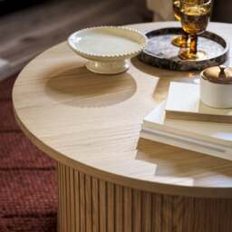 Oakridge Blonde Oak Coffee Table - The Cotswold Company - thumbnail 2