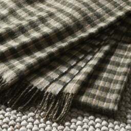 Checked Throw - Home Accessories - The Cotswold Company - thumbnail 1