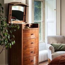 Winchcombe Dark Oak Vanity Tallboy - The Cotswold Company - thumbnail 2
