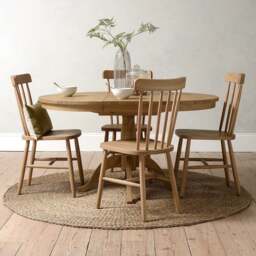 Elkstone Mellow Oak 4-6 Seater Round Extending Dining Table - The Cotswold Company - thumbnail 2