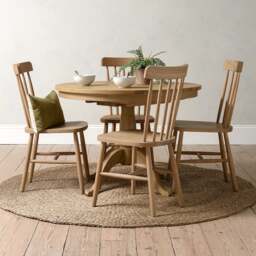 Elkstone Mellow Oak 4-6 Seater Round Extending Dining Table - The Cotswold Company
