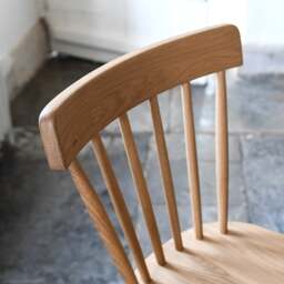 Elkstone Mellow Oak Spindleback Bar Stool - The Cotswold Company - thumbnail 2